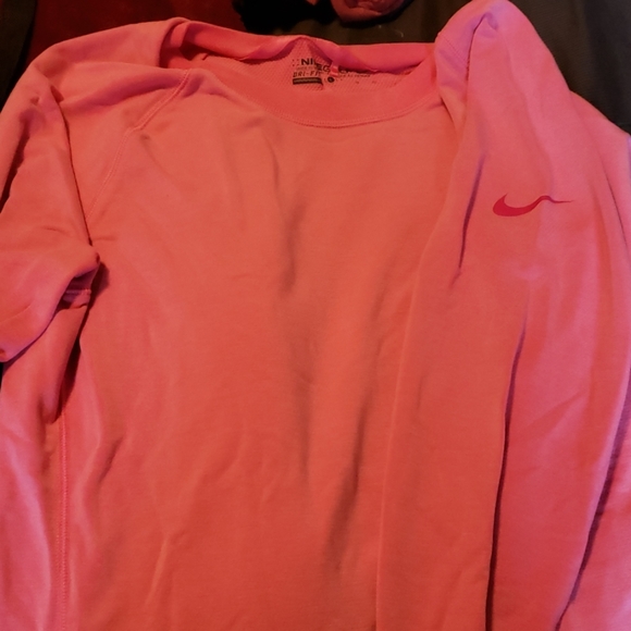 Nike Tops - Sweater